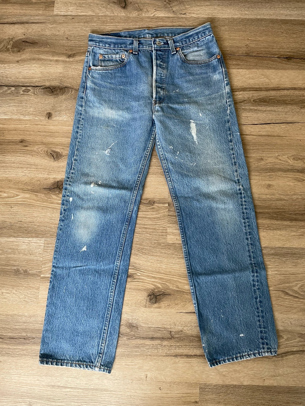 Vintage Levi’s 501xx Jeans Men’s W33 L32 Made in USA Medium Wash Straight Leg